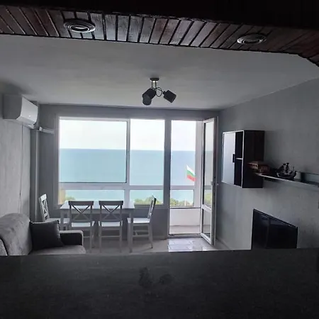 Apartment Sea View Flora