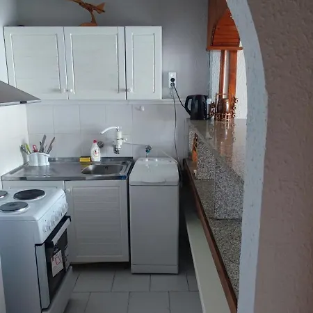Sea View Flora Apartman