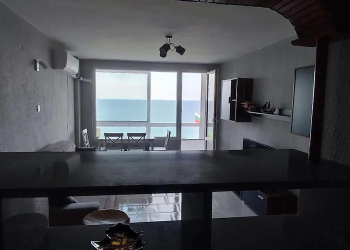 Sea View Flora בורגאס