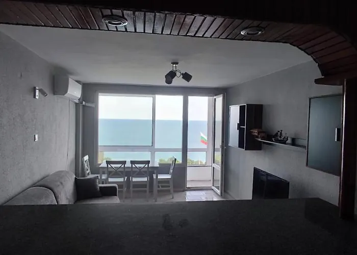 Apartment Sea View Flora